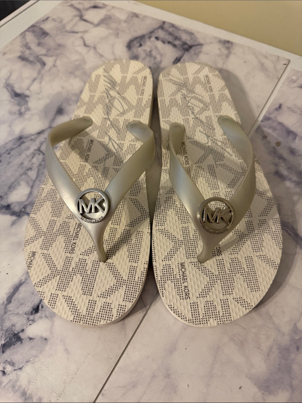 Michael Kors Cream Logo Pattern Flip Flops